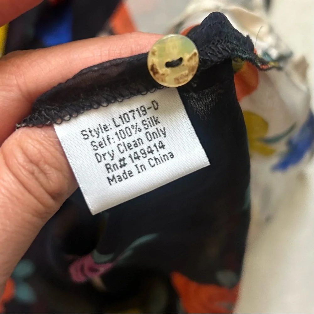 Johnny Was Jade Hunni Silk Blouse in the Wild Blooms print - Picture 5 of 8